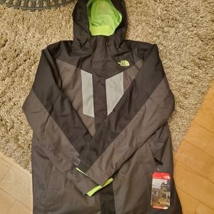 The North Face Boys Vortex Triclimate Winter Jacket Large